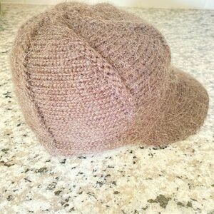 GAP brown winter hat, size S/M.